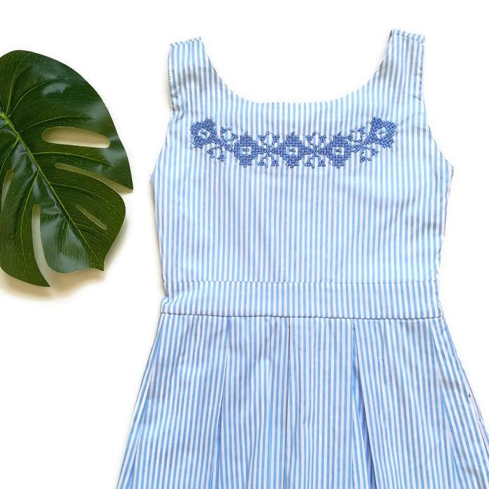 VESTIDO AZUL CON BORDADO - Mibebu -  Ropa Infantil