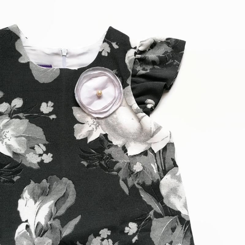 VESTIDO FLOREADO BLANCO Y NEGRO NIÑA - Mibebu -  Ropa Infantil